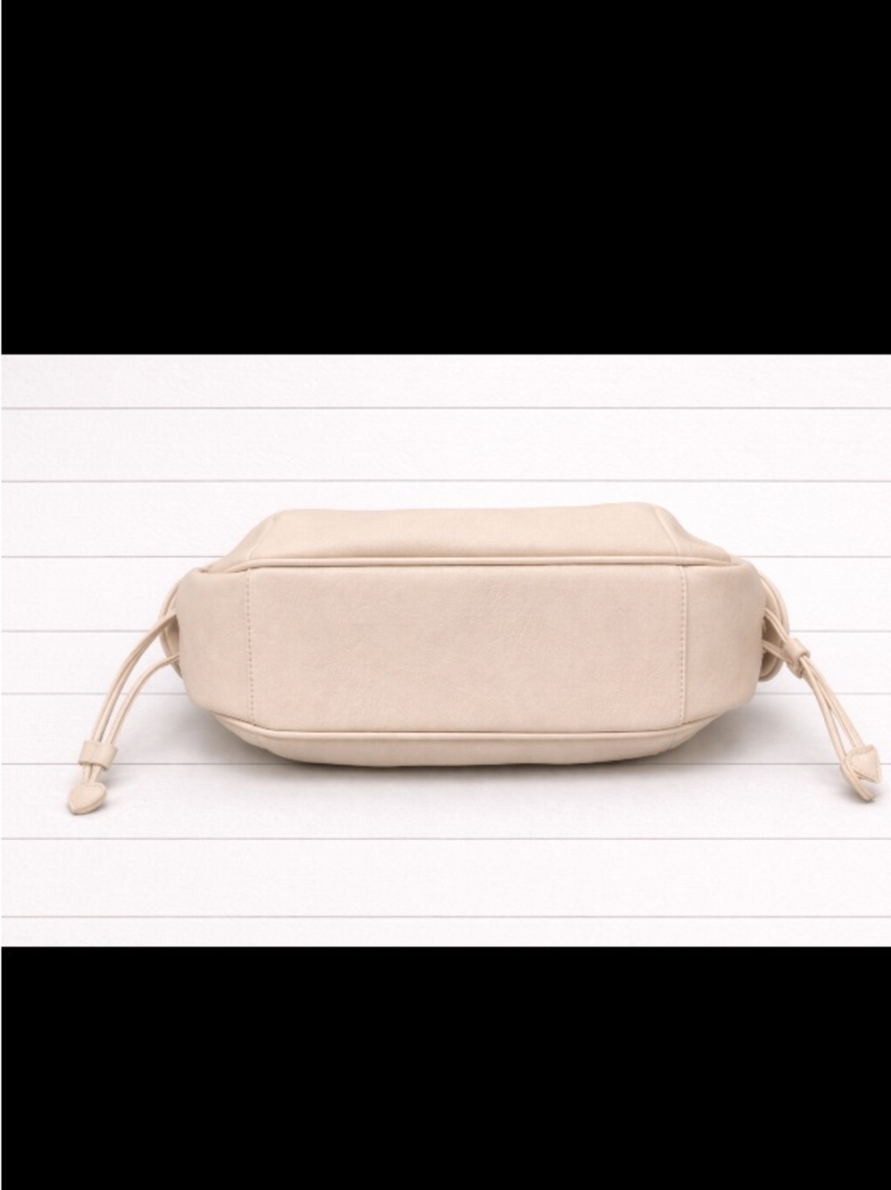 Juicy Couture Beige Shoulder Bag with Gold Hardware and Heart Charm - Picture 7 of 12